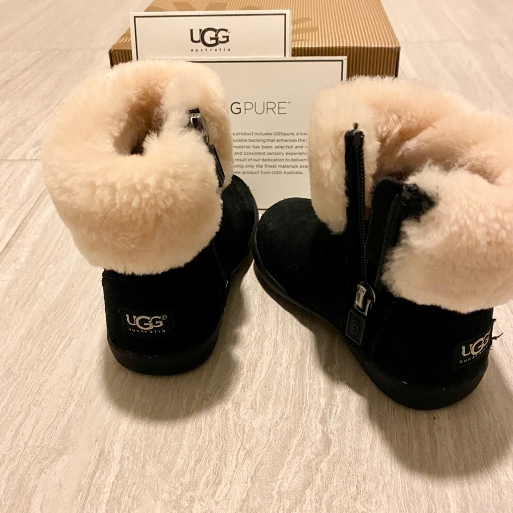UGG toddler girl boots, black, size 6.
